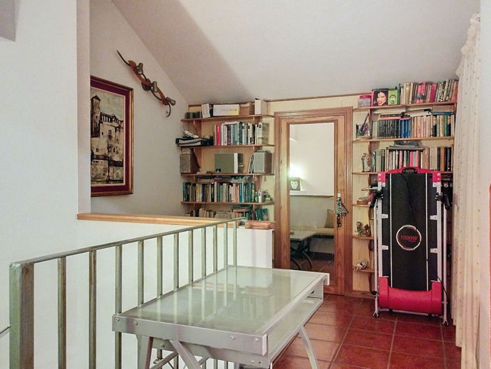 Image No.21-5 Bed Semi-Detached for sale