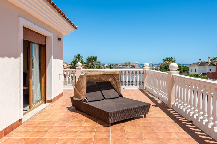 Image No.45-4 Bed Villa for sale