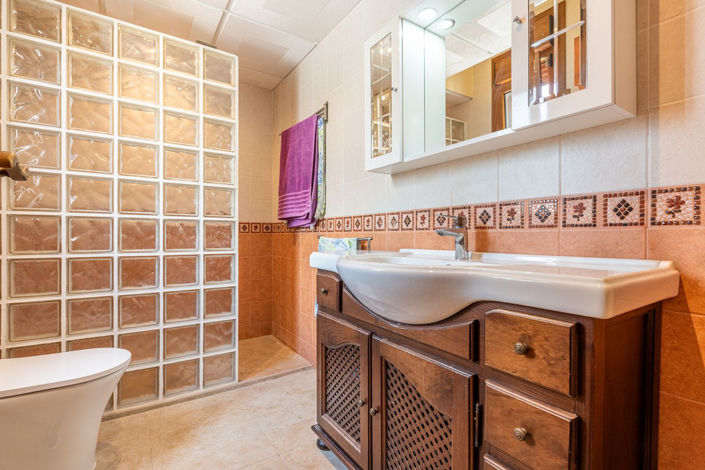 Image No.49-4 Bed Villa for sale