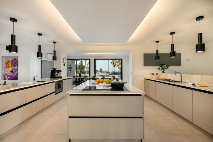 Image No.15-6 Bed Villa for sale