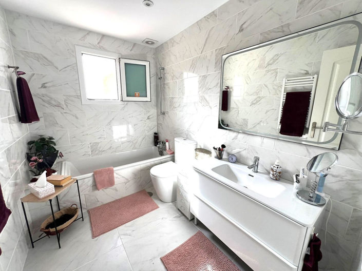 Image No.18-6 Bed Villa for sale