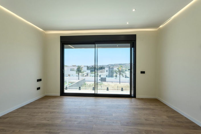 Image No.11-2 Bed Villa for sale