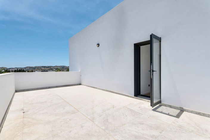 Image No.20-2 Bed Villa for sale