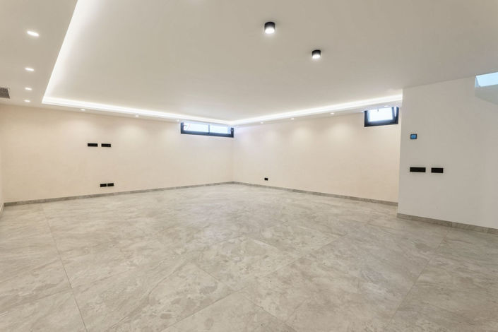 Image No.30-2 Bed Villa for sale
