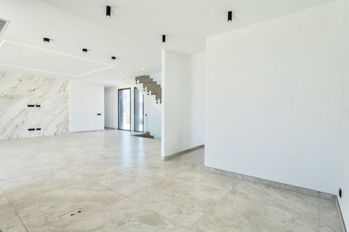 Image No.37-2 Bed Villa for sale