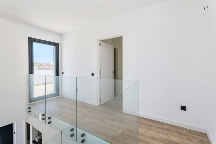 Image No.6-2 Bed Villa for sale