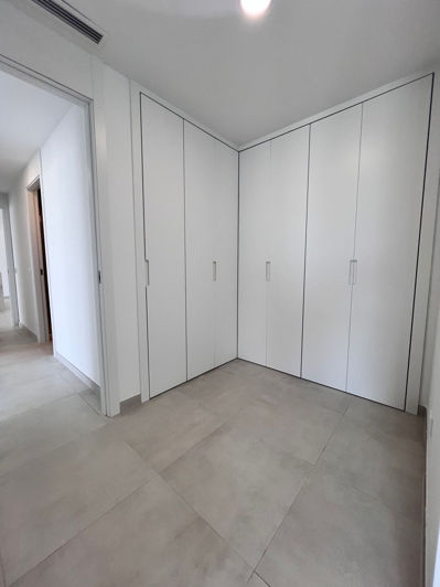 Image No.9-3 Bed Apartment for sale