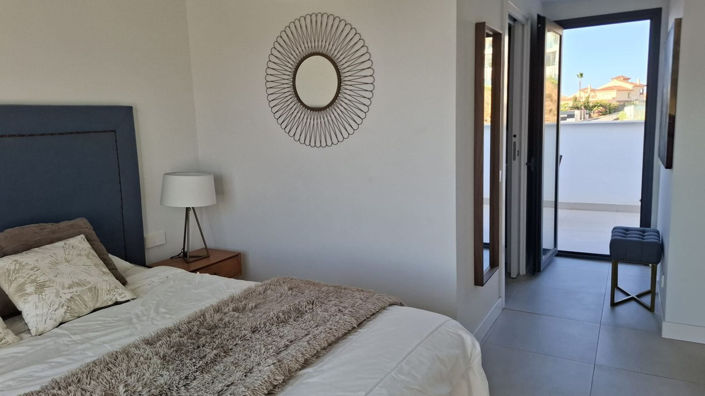 Image No.10-2 Bed Apartment for sale