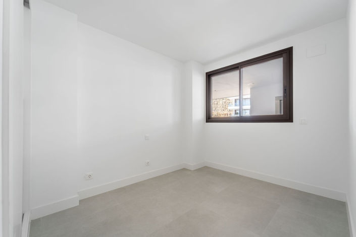 Image No.22-2 Bed Apartment for sale