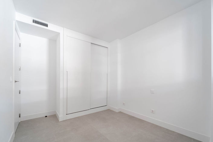 Image No.23-2 Bed Apartment for sale