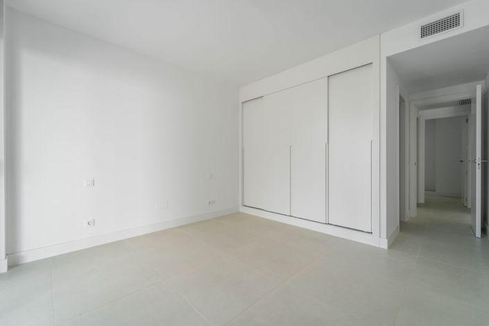 Image No.20-2 Bed Apartment for sale