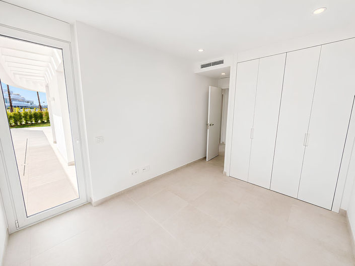 Image No.18-3 Bed Apartment for sale