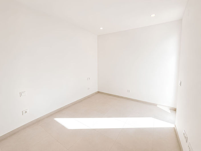 Image No.19-3 Bed Apartment for sale