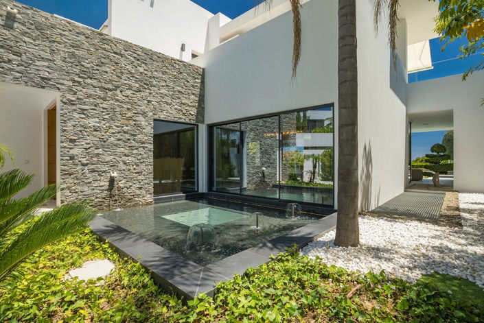 Image No.17-5 Bed Villa for sale