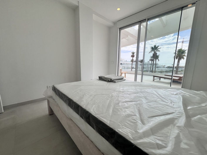 Image No.10-3 Bed Apartment for sale