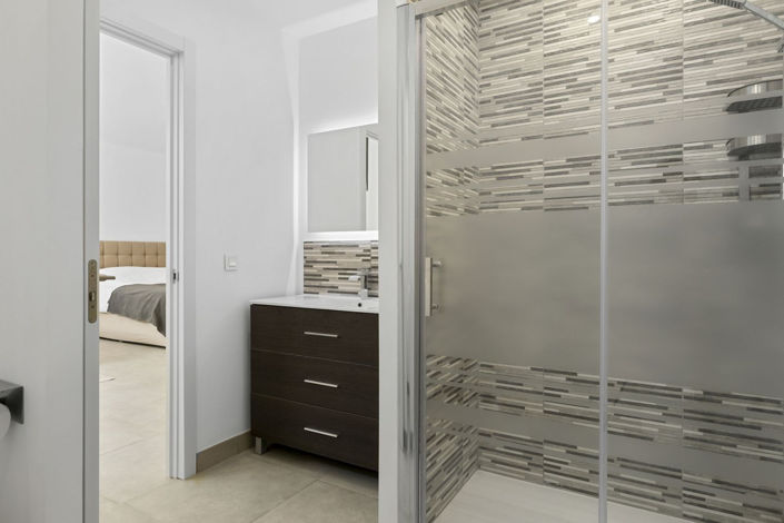 Image No.47-6 Bed Villa for sale