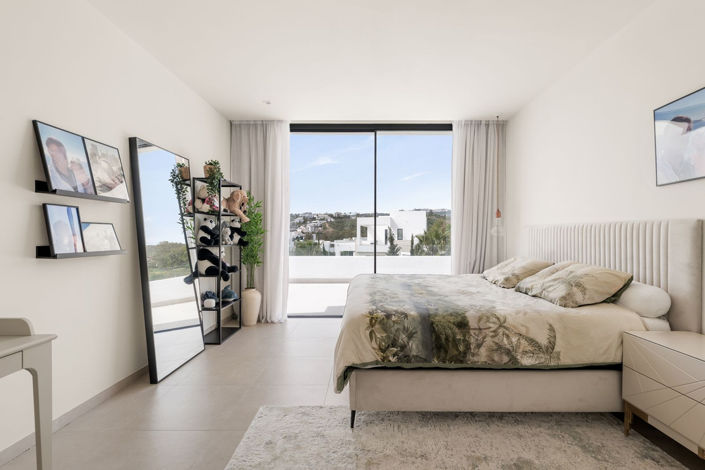 Image No.28-5 Bed Villa for sale