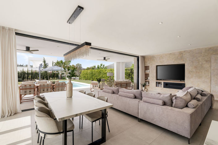 Image No.8-5 Bed Villa for sale
