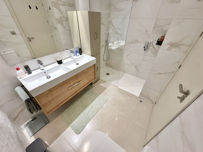 Image No.21-3 Bed Apartment for sale
