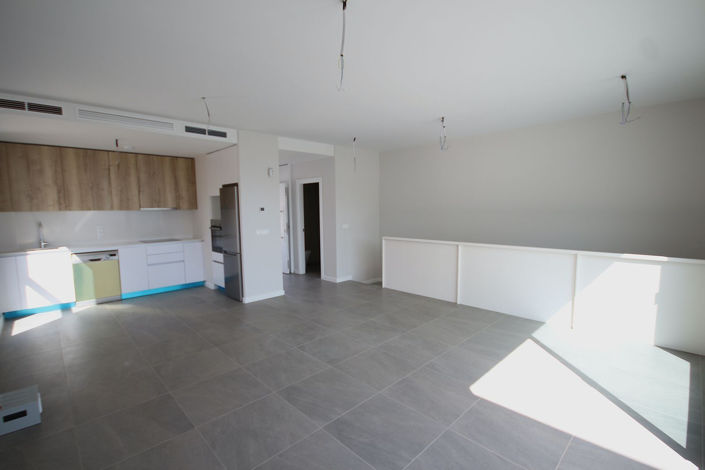 Image No.17-3 Bed Semi-Detached for sale