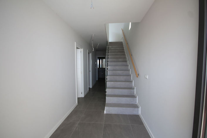 Image No.20-3 Bed Semi-Detached for sale