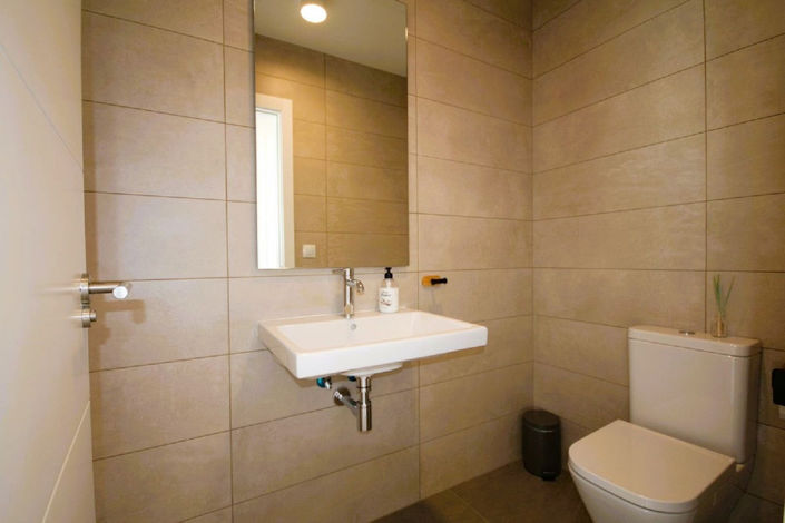 Image No.27-3 Bed Semi-Detached for sale