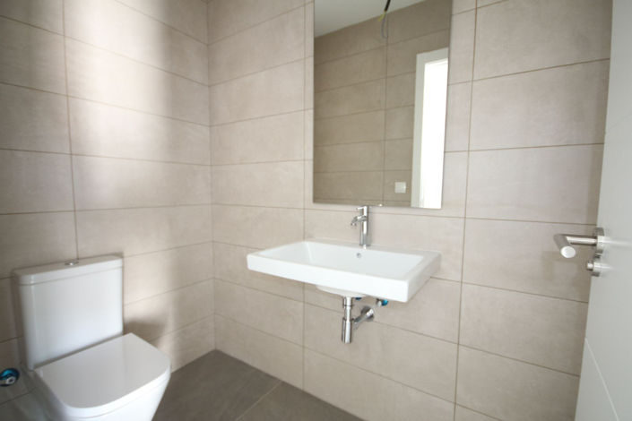 Image No.29-3 Bed Semi-Detached for sale