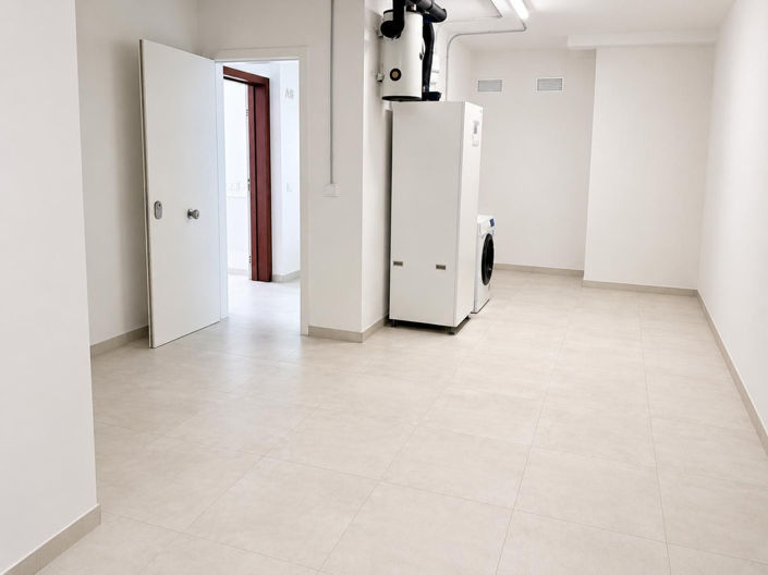 Image No.18-3 Bed Apartment for sale