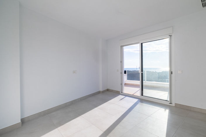 Image No.11-4 Bed Apartment for sale
