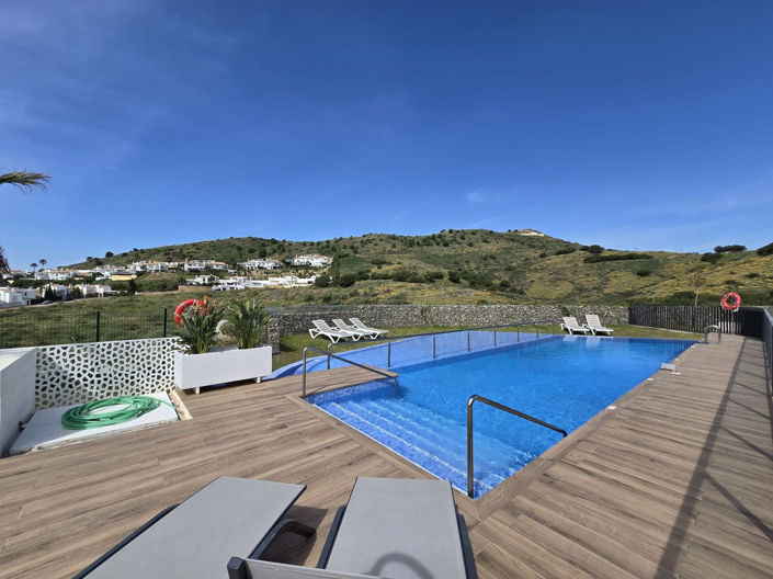 Image No.2-3 Bed Semi-Detached for sale
