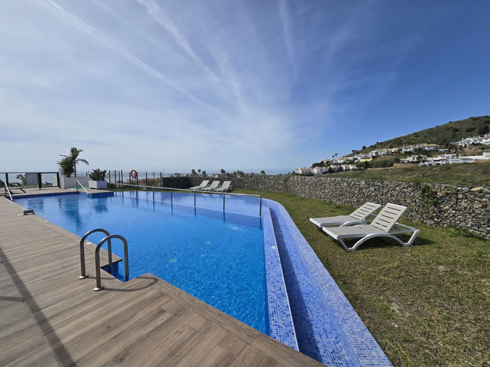 Image No.37-3 Bed Semi-Detached for sale