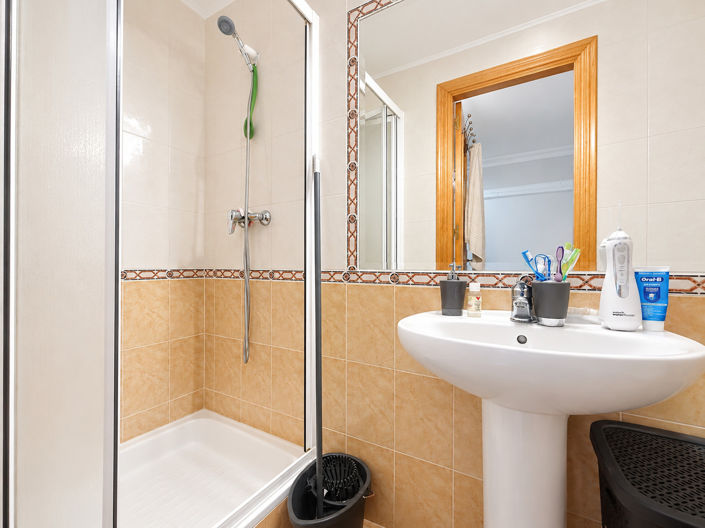 Image No.16-4 Bed Townhouse for sale