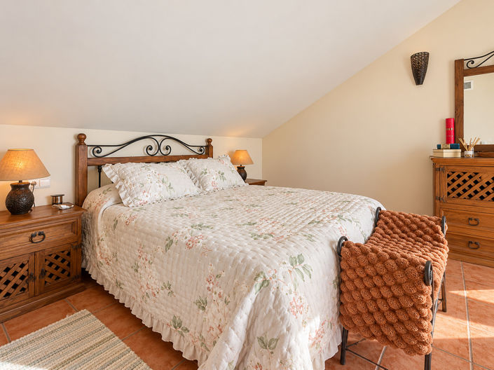 Image No.21-4 Bed Townhouse for sale