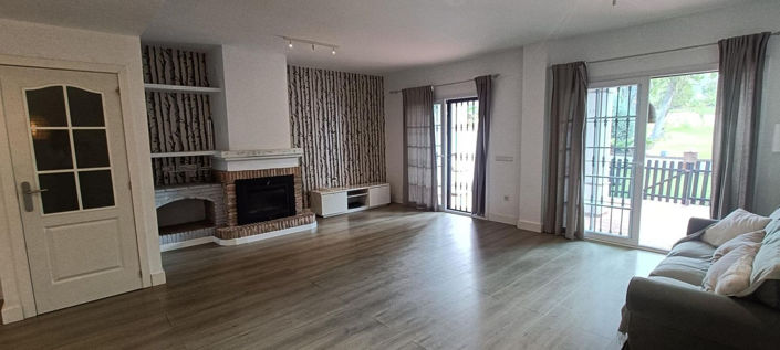 Image No.2-4 Bed Townhouse for sale