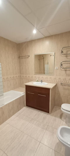 Image No.29-4 Bed Townhouse for sale