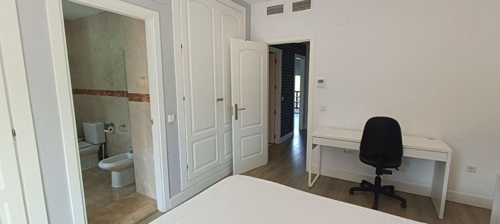 Image No.36-4 Bed Townhouse for sale