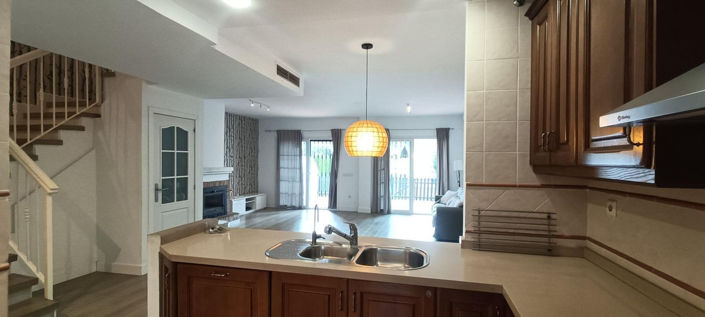 Image No.9-4 Bed Townhouse for sale