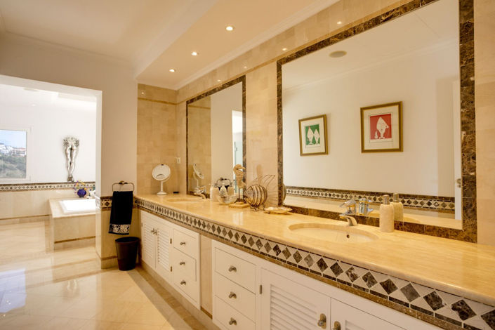 Image No.23-5 Bed Villa for sale