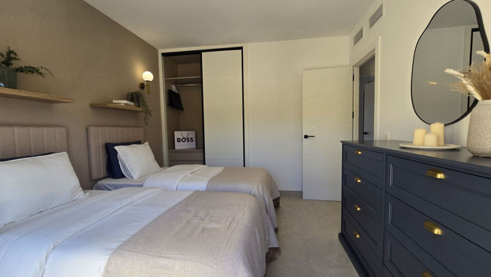 Image No.21-4 Bed Townhouse for sale
