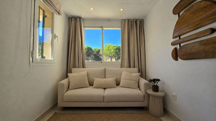 Image No.25-4 Bed Townhouse for sale