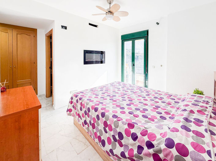 Image No.12-3 Bed Apartment for sale