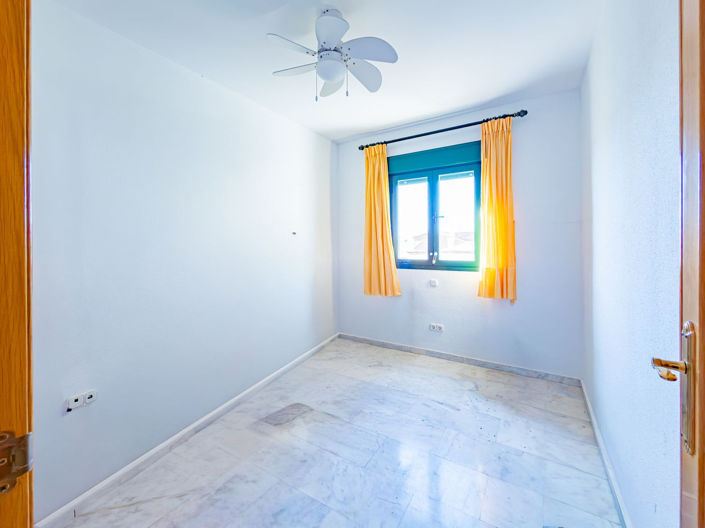 Image No.15-3 Bed Apartment for sale