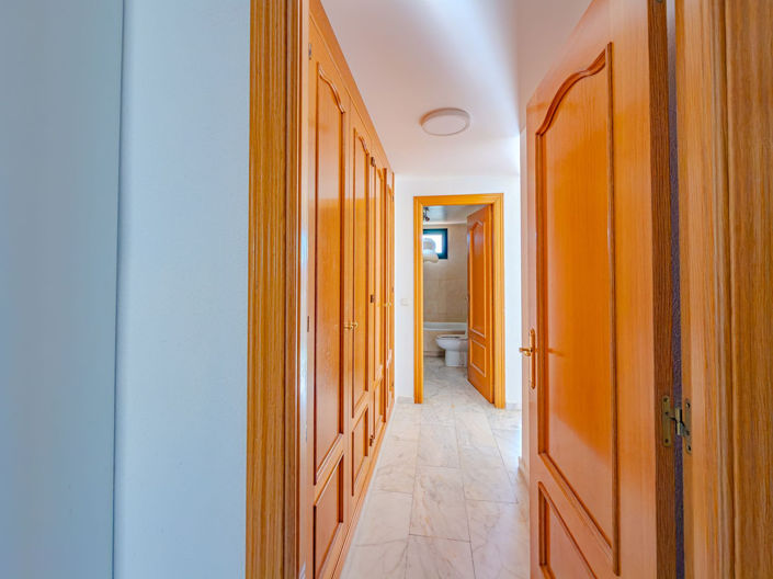 Image No.17-3 Bed Apartment for sale