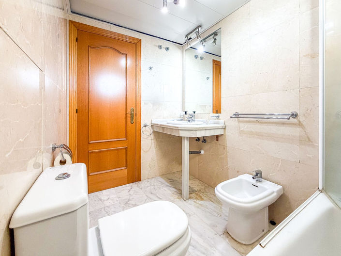 Image No.24-3 Bed Apartment for sale