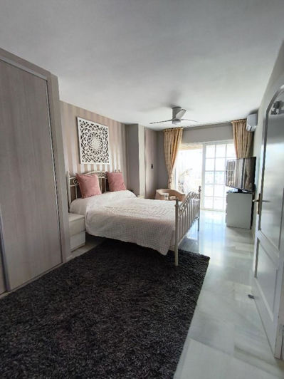 Image No.12-2 Bed Semi-Detached for sale