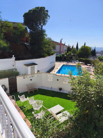 Image No.18-2 Bed Semi-Detached for sale
