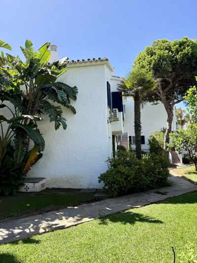 Image No.38-2 Bed Townhouse for sale