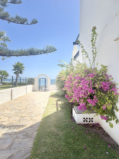 Image No.40-2 Bed Townhouse for sale