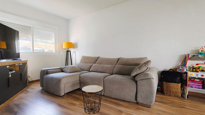 Image No.19-3 Bed Semi-Detached for sale