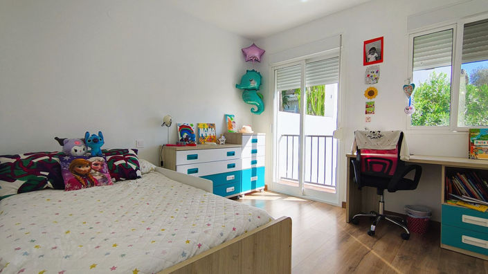 Image No.21-3 Bed Semi-Detached for sale